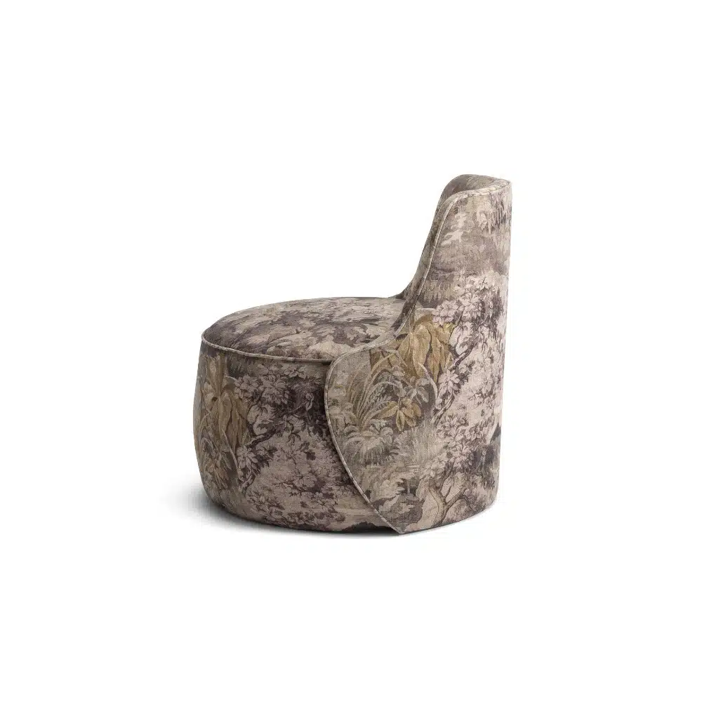 CADEE Rhytham chair suitable for intimate lounges