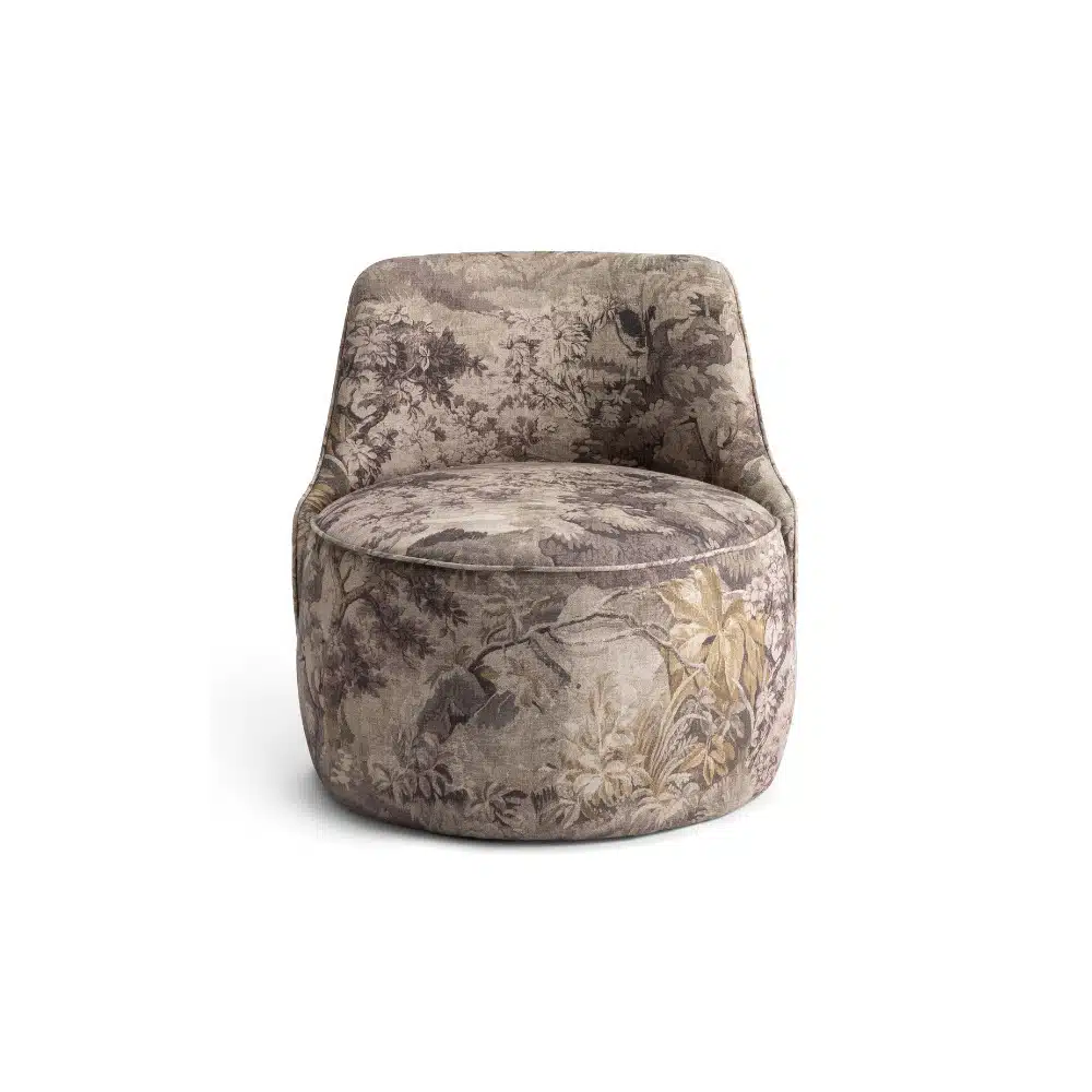 Fully upholstered CADEE chair with contoured design